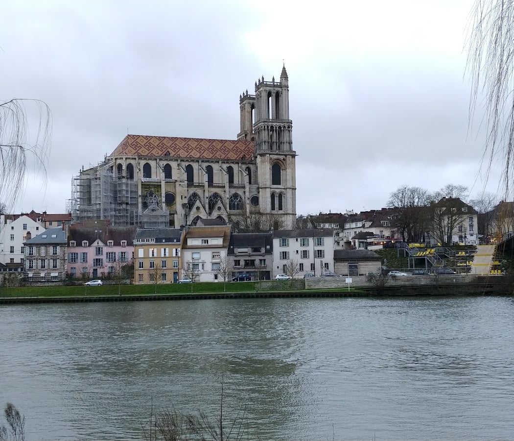 Esplanade de verdure de Mantes-la-Jolie 3